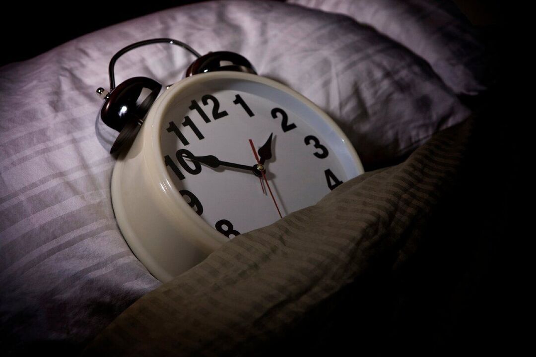 veselīgs miegs veicina svara zudumu